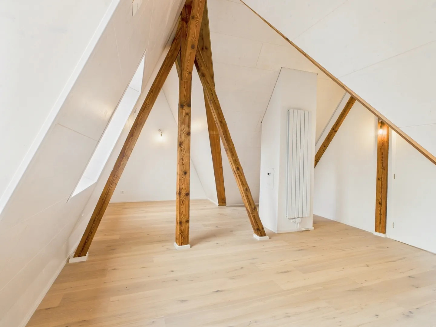 Appartement en duplex exclusif de 6,5 pièces à Bettlach - Première occupation après rénovation - Photo 9 sur 13