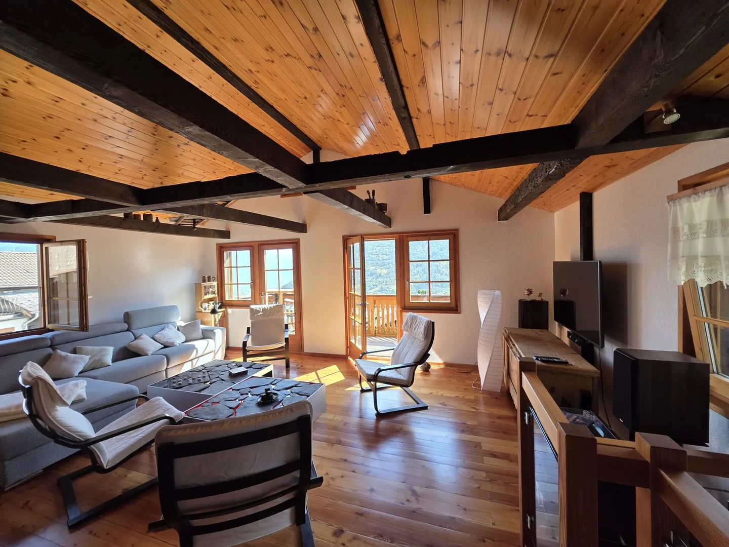 Casa di villaggio ristrutturata - Foto 3 di 23
