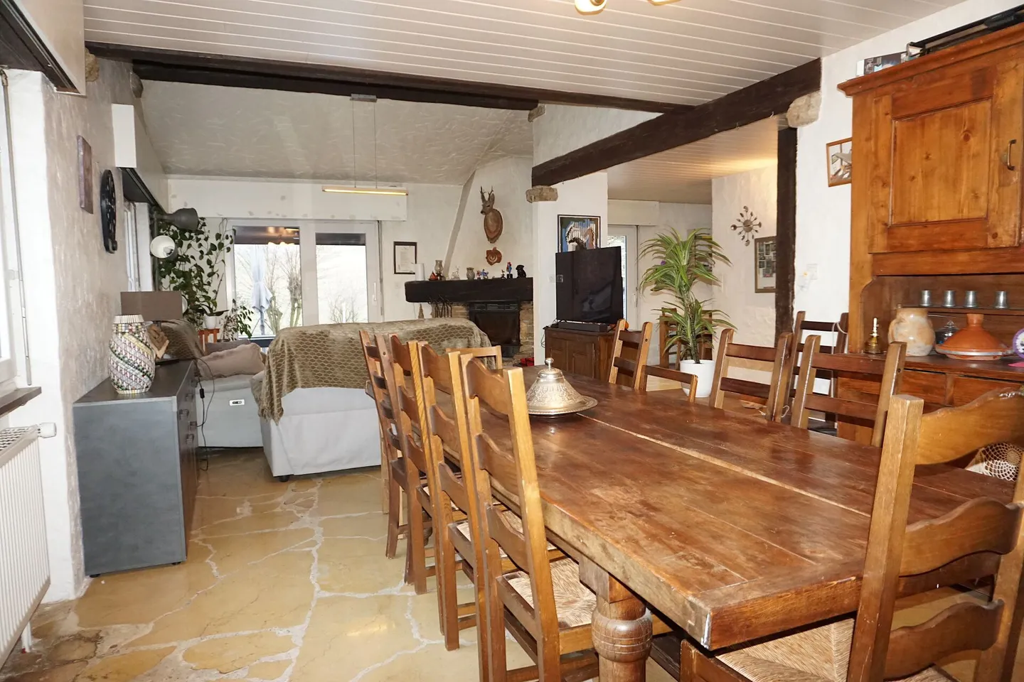 Architekten-Villa mit Pool - Foto 6 von 11