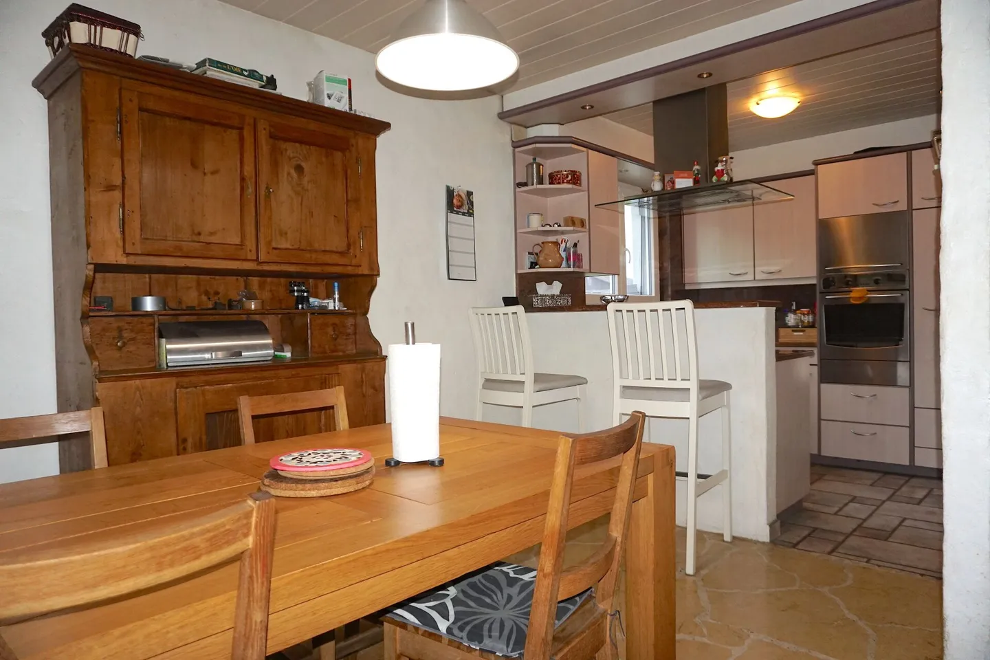 Architekten-Villa mit Pool - Foto 8 von 11