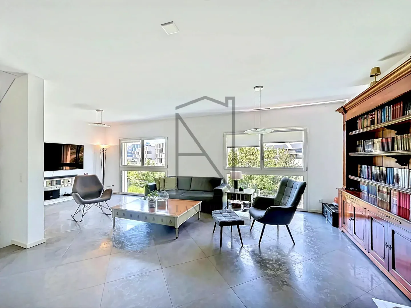 Elegant Triplex Apartment in Saint-Sulpice - Photo 5 of 22