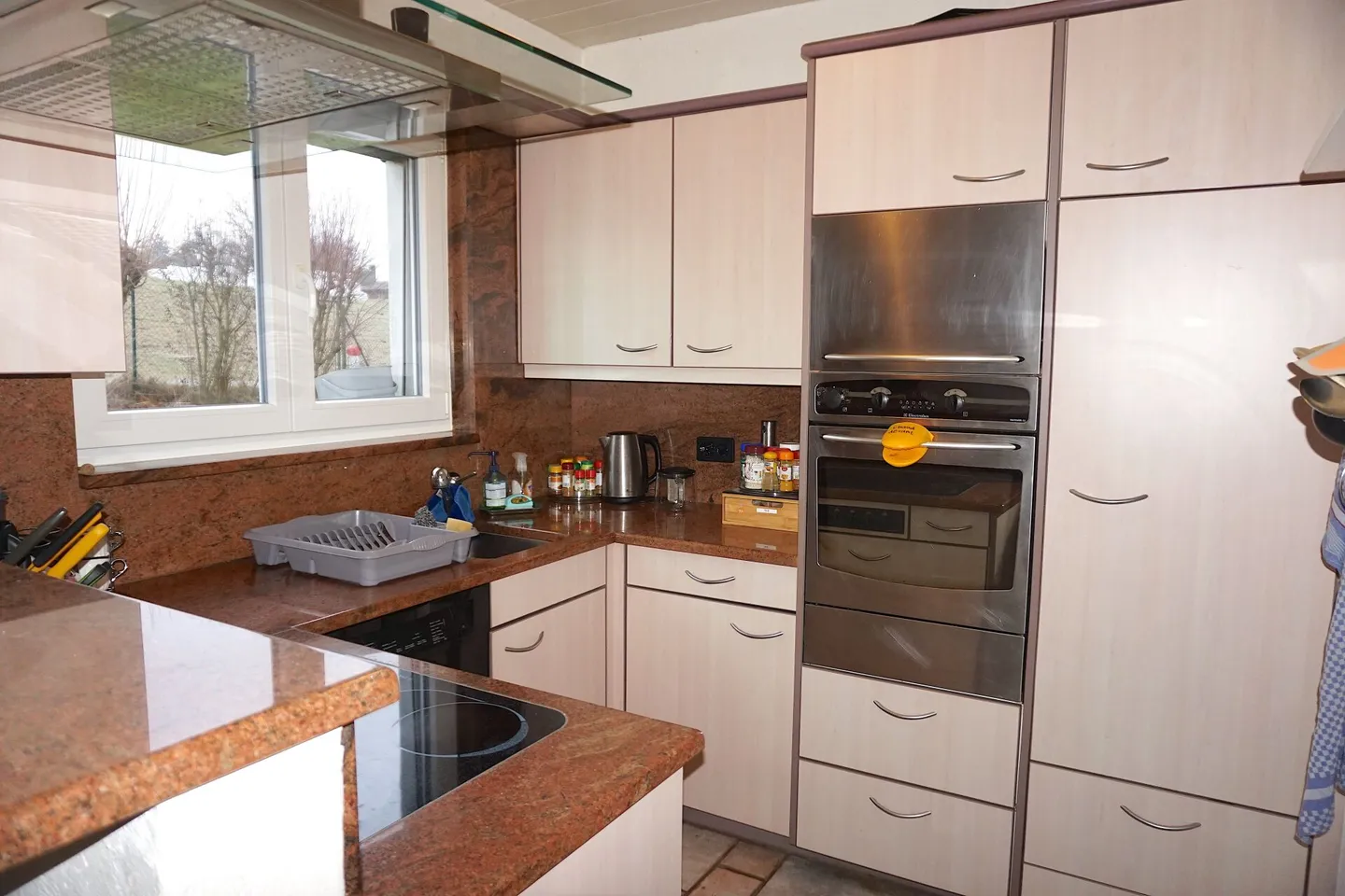 Architekten-Villa mit Pool - Foto 9 von 11