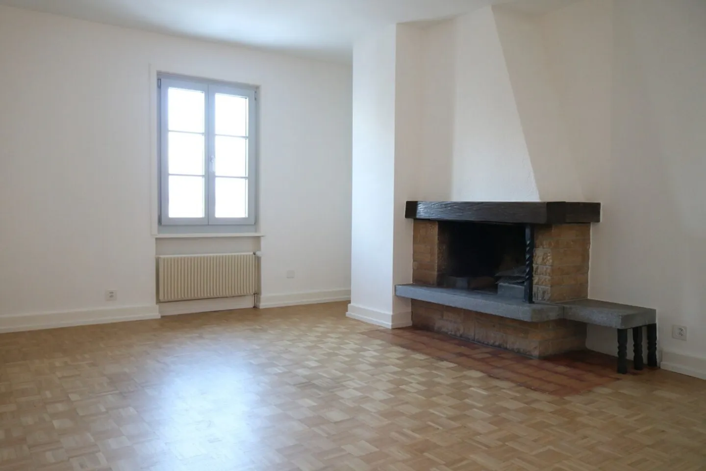 Beautiful 3.5-room apartment in the city of Romont - Photo 2 of 9