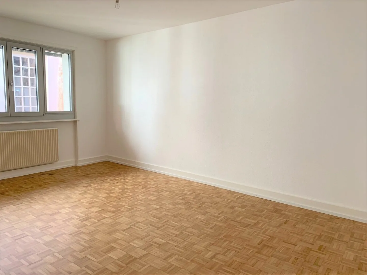 Beautiful 3.5-room apartment in the city of Romont - Photo 4 of 9