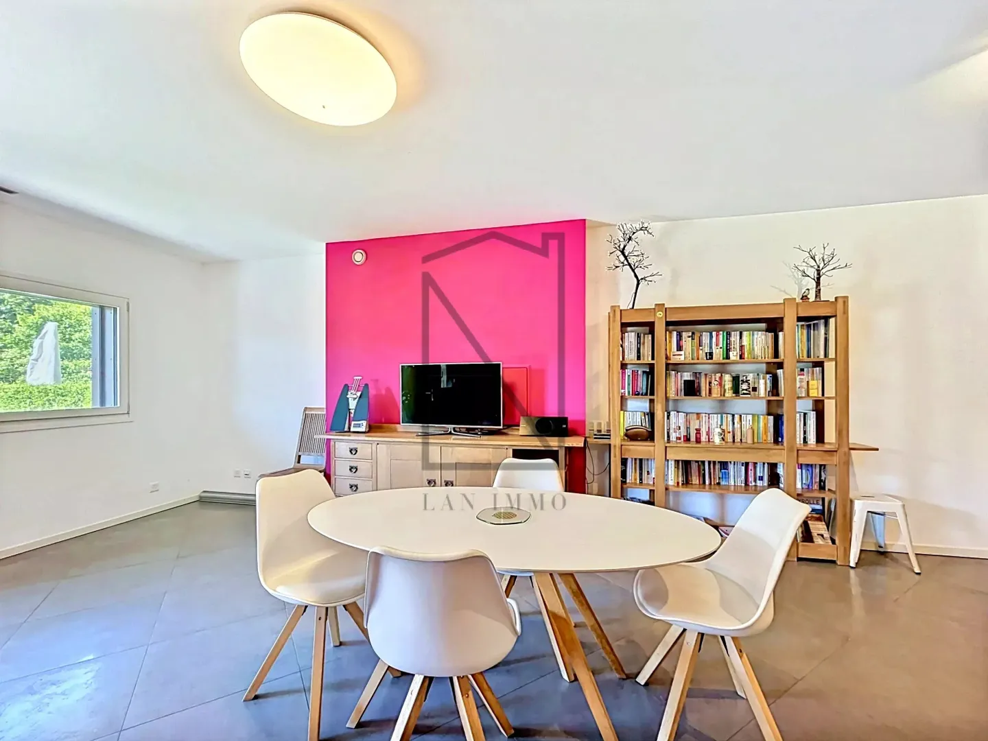 Elegant Triplex Apartment in Saint-Sulpice - Photo 18 of 22