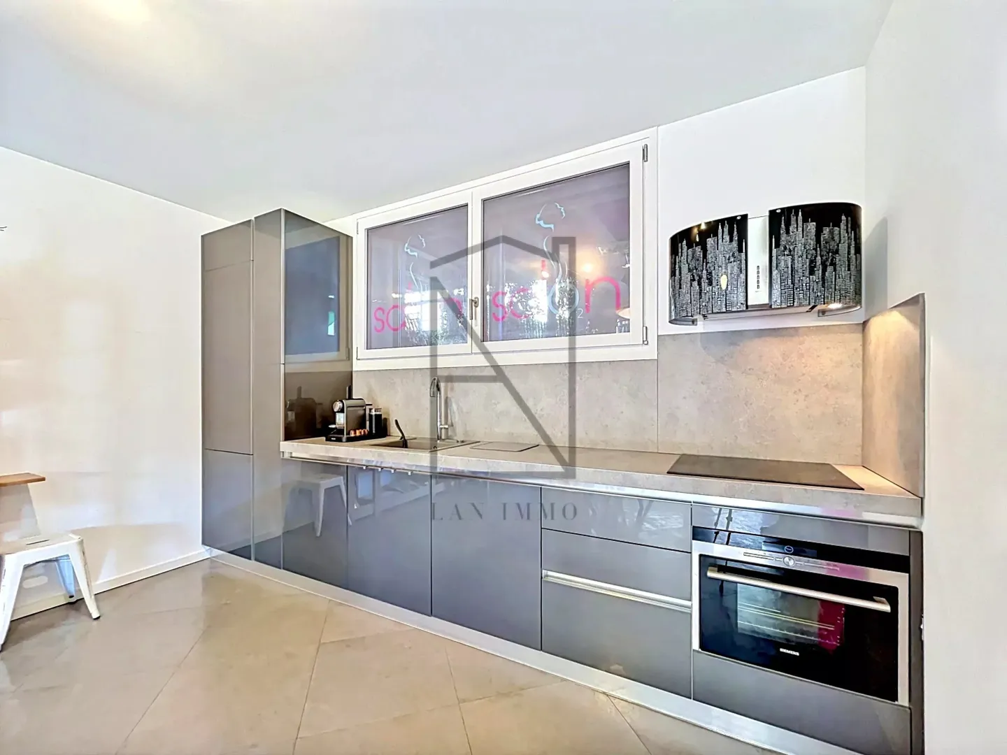 Elegant Triplex Apartment in Saint-Sulpice - Photo 19 of 22
