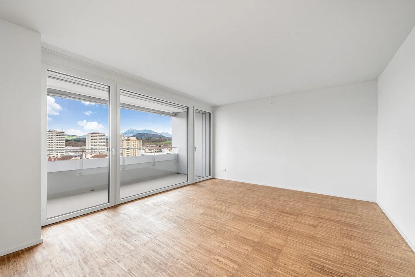 Apartment for rent - Photo 5 of 10