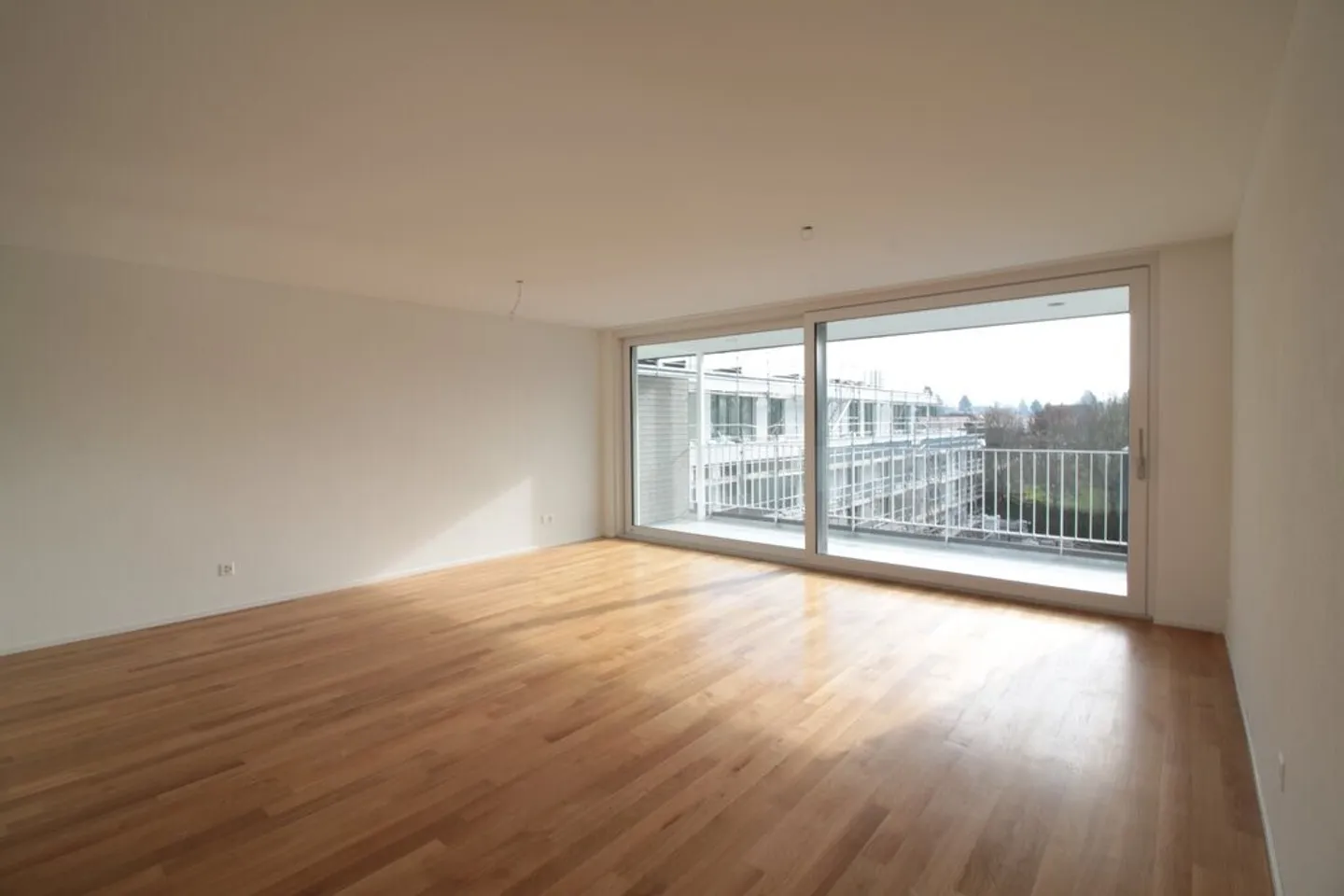 Geräumige 4.5 Zimmer Wohnung - Foto 3 von 7