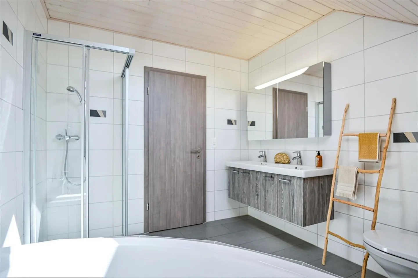 Individual villa 5.5 rooms in Villarepos - Photo 8 of 10