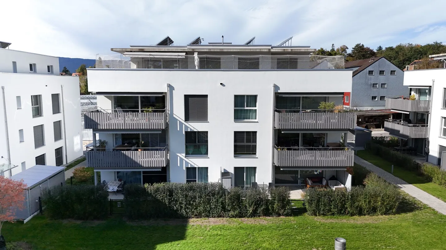 Licht, Raum, Weitblick - moderne 4.5-Zimmer-Attikawohnung mit Jurablick - Foto 16 von 20