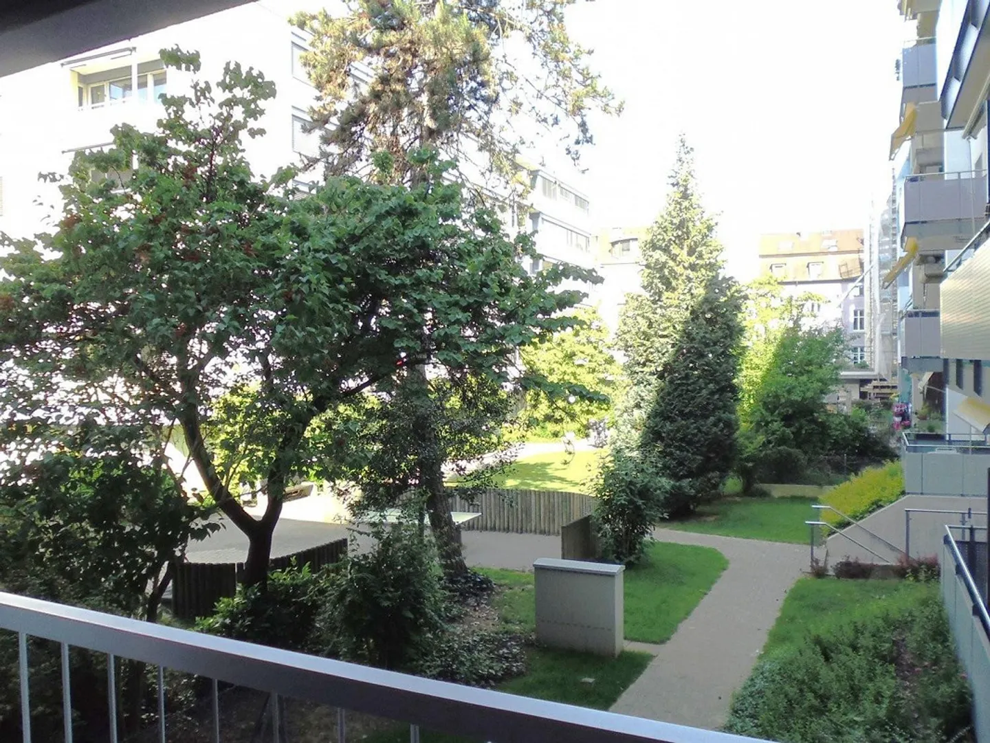 Big City Life in Gundeli - Photo 7 of 8