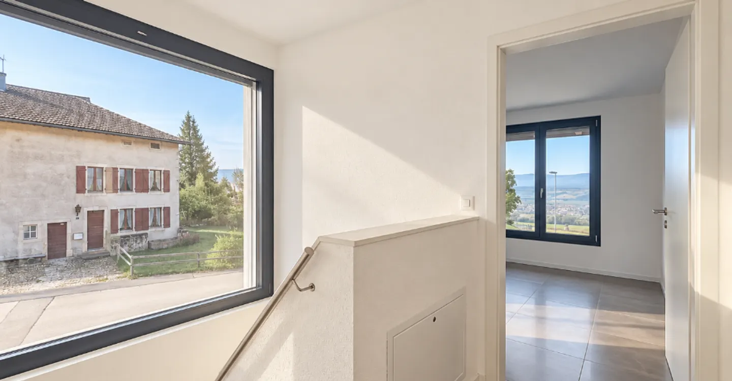 Contemporary 5.5-room adjoining villa with garden - Photo 9 of 12