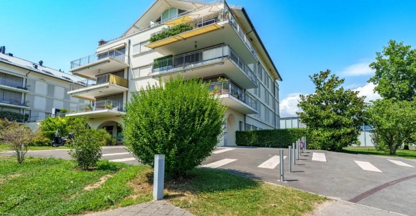 Appartement au bord du lac à Coppet - Photo 5 sur 6