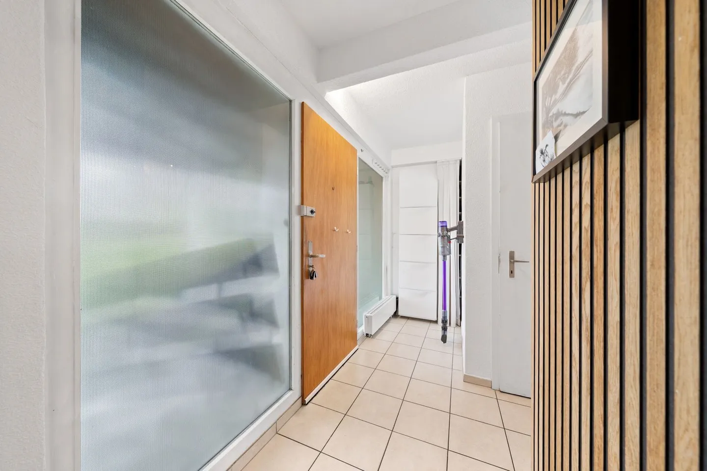 6.5-Room Bungalow Row House with Garden in Däniken - Tax-Friendly - Photo 10 of 13