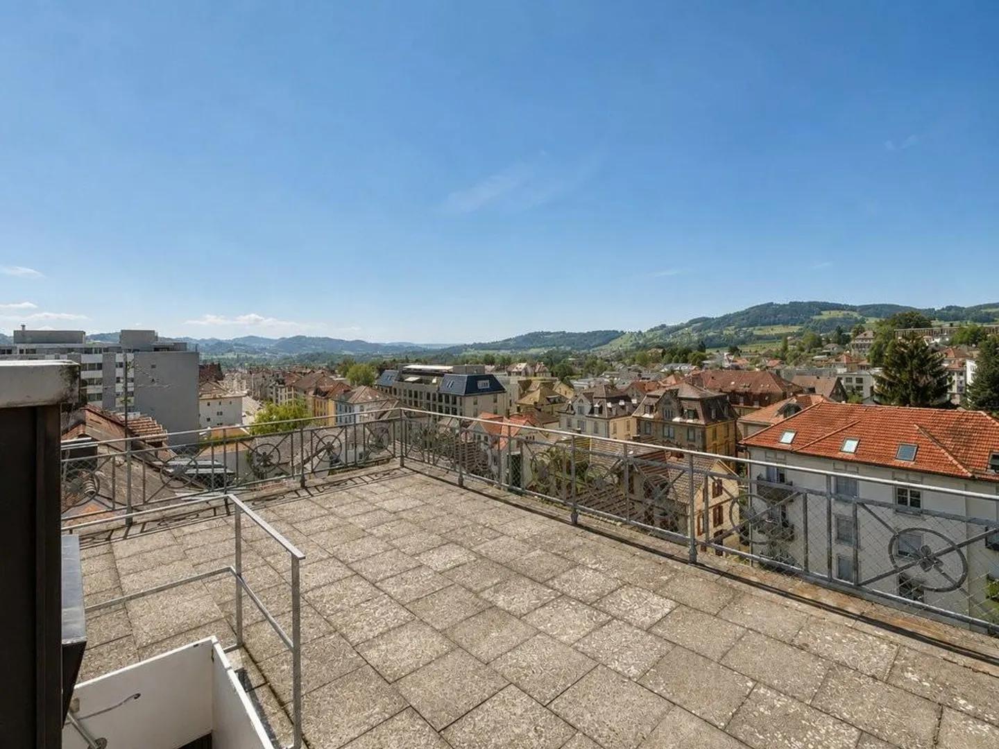 Unique 5.5-room apartment with roof terrace & large attic - Photo 11 of 12