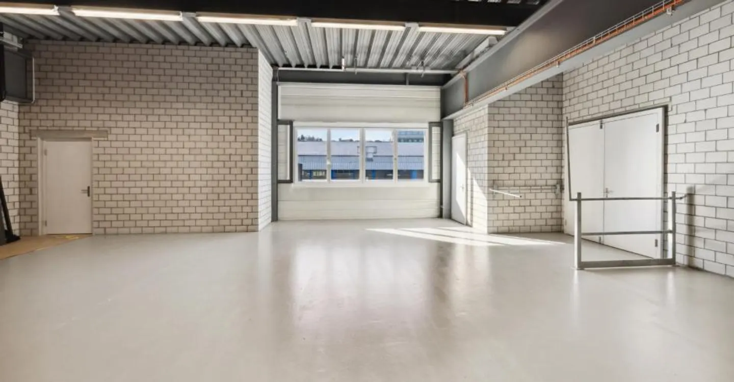 Looking for a new company headquarters? - Photo 7 of 7