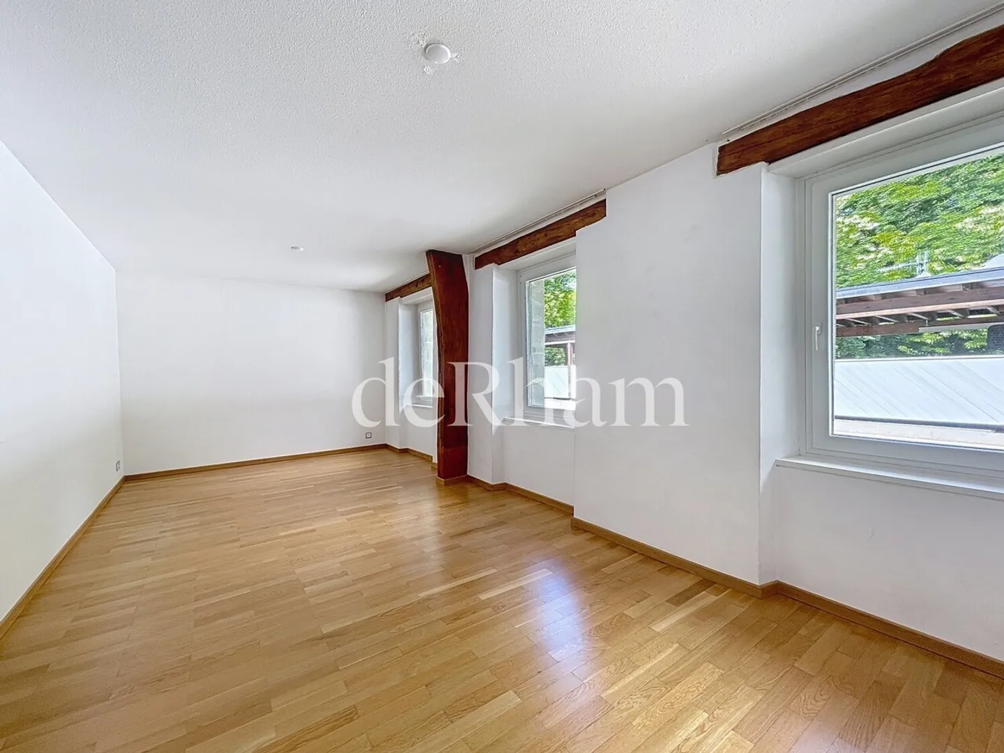 Wunderschöne 8,5-Zimmer-Wohnung mit Terrasse und Garten - Foto 10 von 13