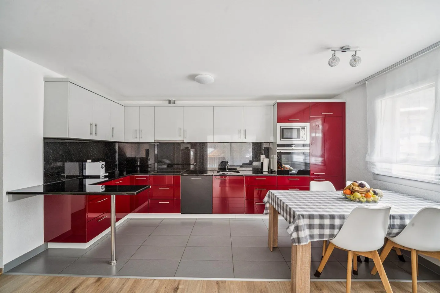 Beautiful second home in the village center of Täsch - Photo 3 of 11