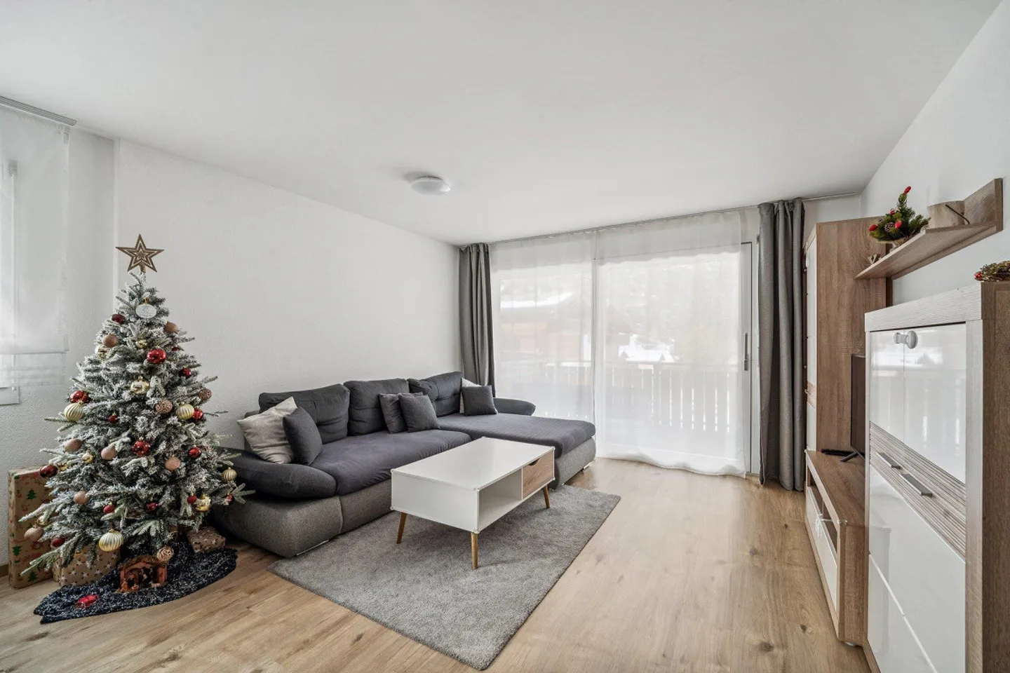 Beautiful second home in the village center of Täsch - Photo 5 of 11