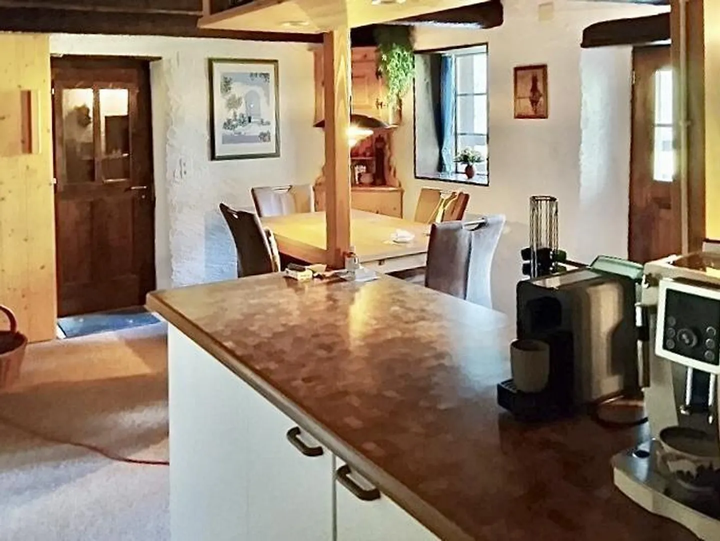 Maison rustique 3 1/2 pièces avec de nombreuses pièces supplémentaires, emplacement très calme et ensoleillé - Photo 3 sur 25