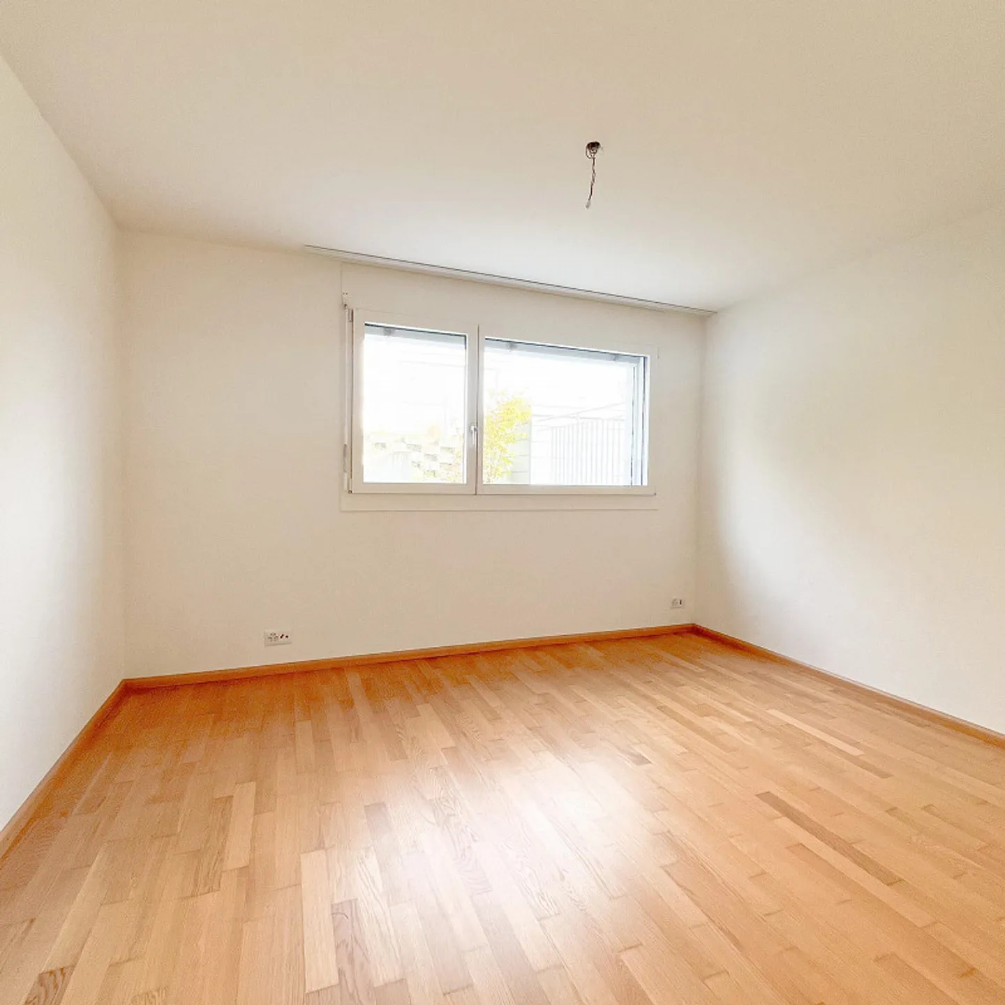 Stilvolle 4.5-Zimmer Gartenwohnung mit lichtdurchflutetem Wohnambiente - Foto 6 von 12