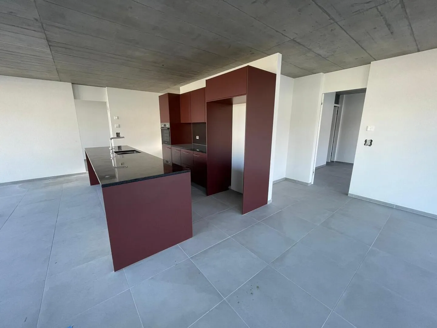 Magnifico appartamento nuovo con grande balcone - Foto 9 di 14