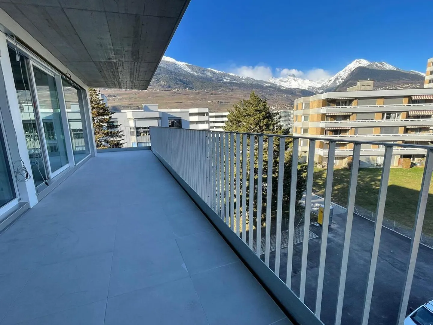 Magnifico appartamento nuovo con grande balcone - Foto 12 di 14
