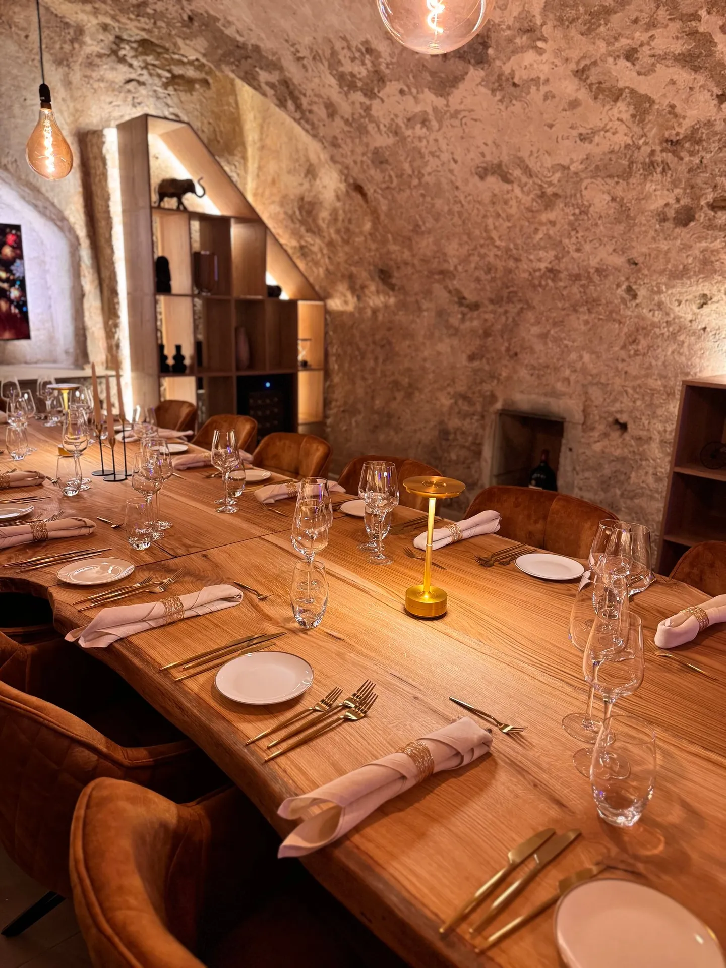 Cantina a volta nel cuore di Bülach in affitto – versatile, di charme e con potenziale - Foto 5 di 10