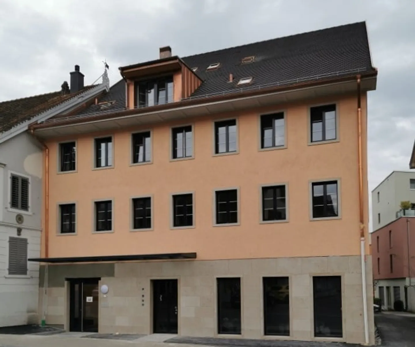 Cantina a volta nel cuore di Bülach in affitto – versatile, di charme e con potenziale - Foto 10 di 10