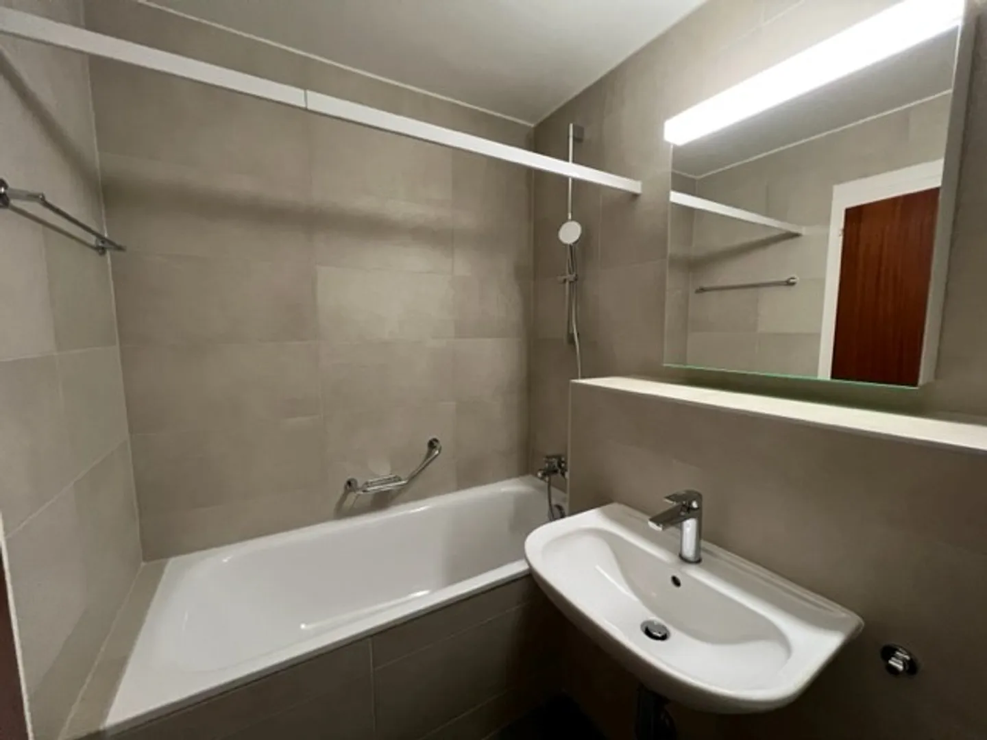 Appartamento in affitto - Foto 3 di 6