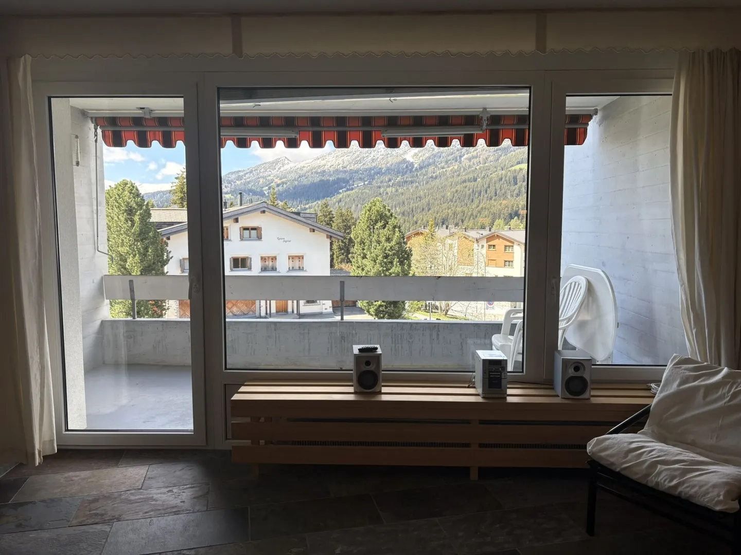 Cozy 1.5-Room Holiday Apartment in Valbella - Photo 6 of 11