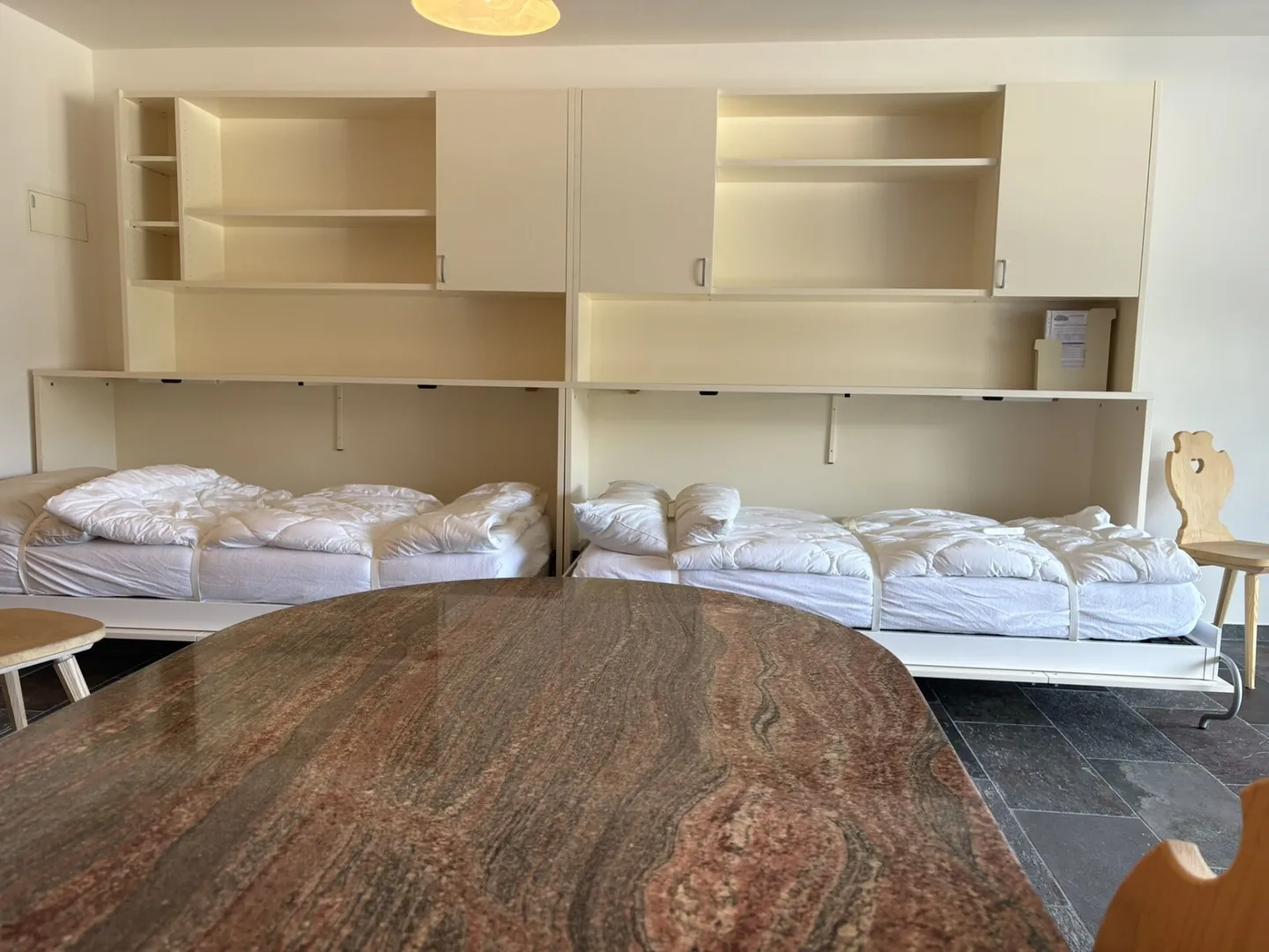 Cozy 1.5-Room Holiday Apartment in Valbella - Photo 8 of 11