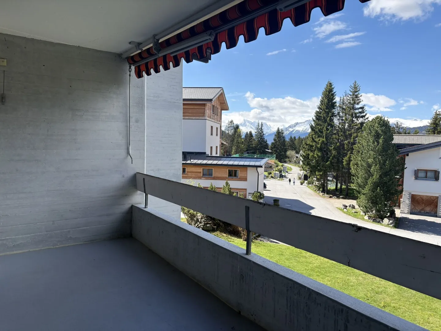 Cozy 1.5-Room Holiday Apartment in Valbella - Photo 1 of 11