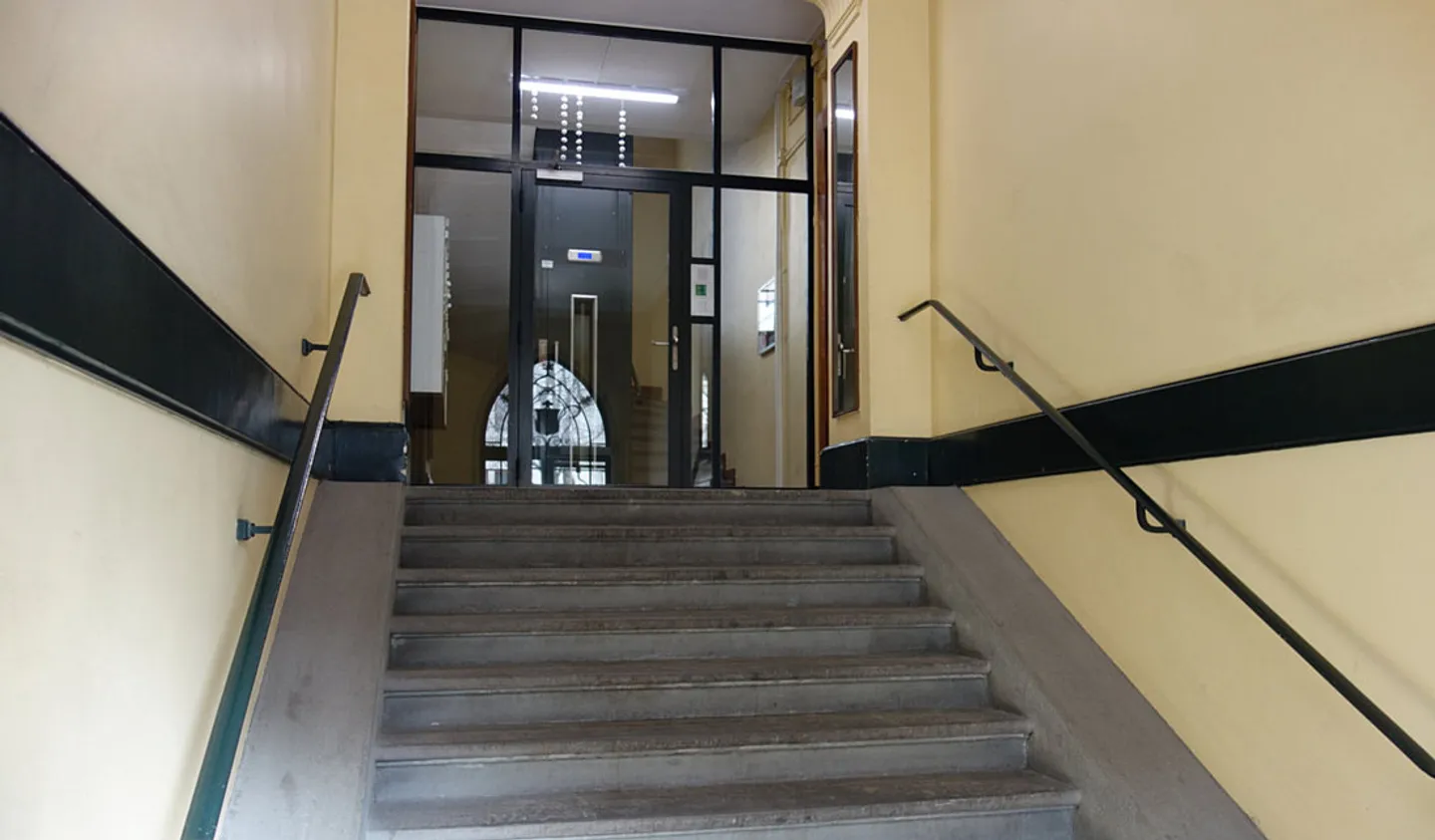 Parking located in the building's inner courtyard (for small cars). - Photo 3 of 5