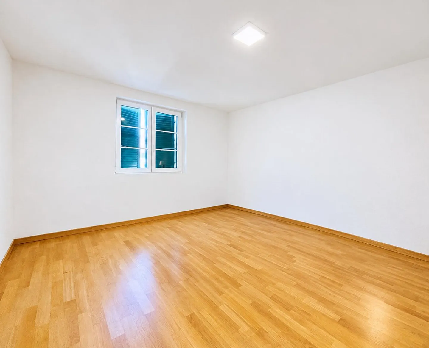 Appartement spacieux et moderne de 4,5 pièces - Photo 5 sur 7