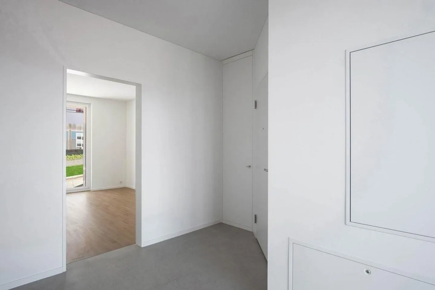 RENT WITHOUT DEPOSIT - Modern Apartment in the Reitmen Urban Development - Photo 9 of 10