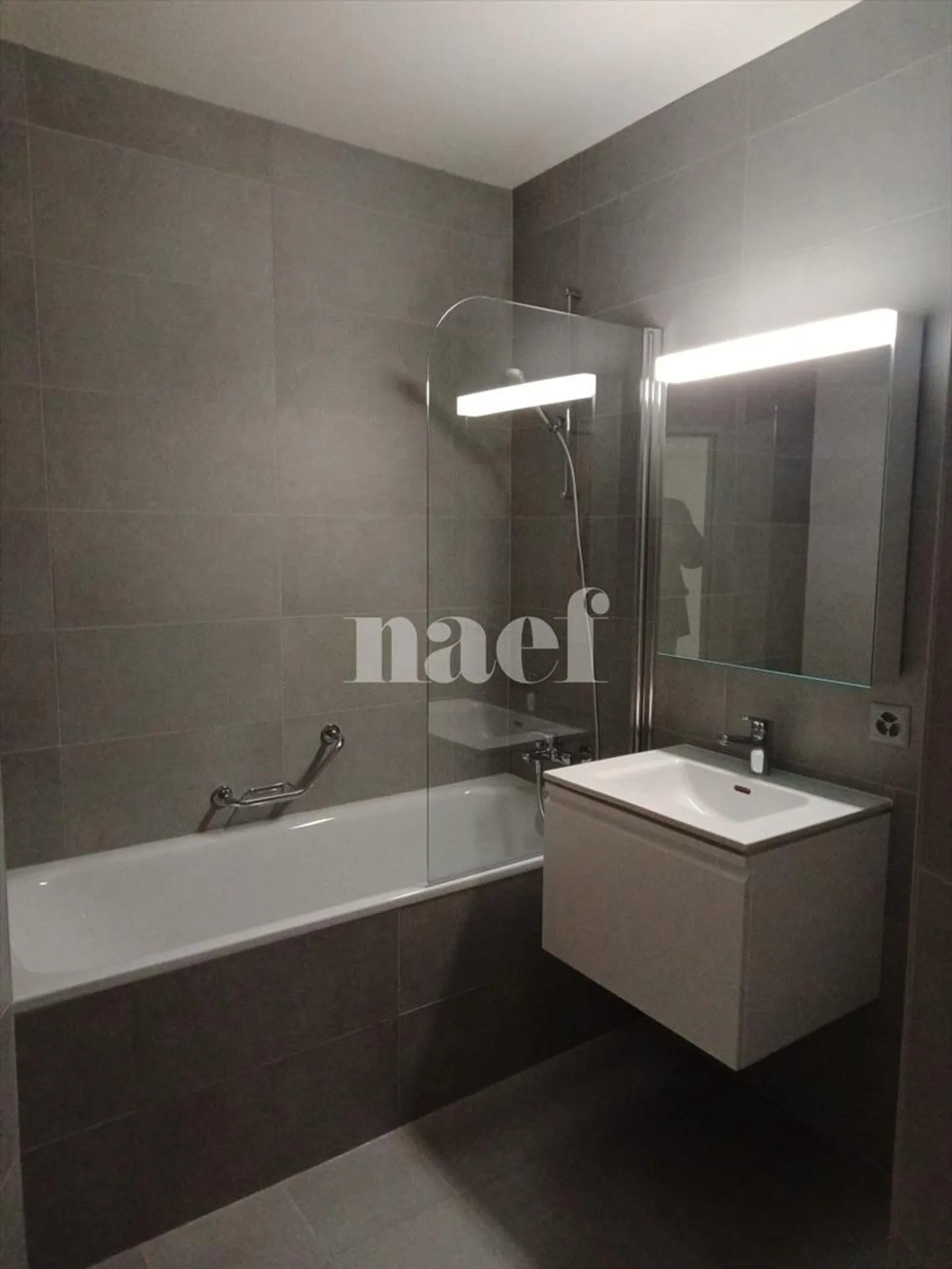 Appartement 6 pièces - Photo 10 sur 12