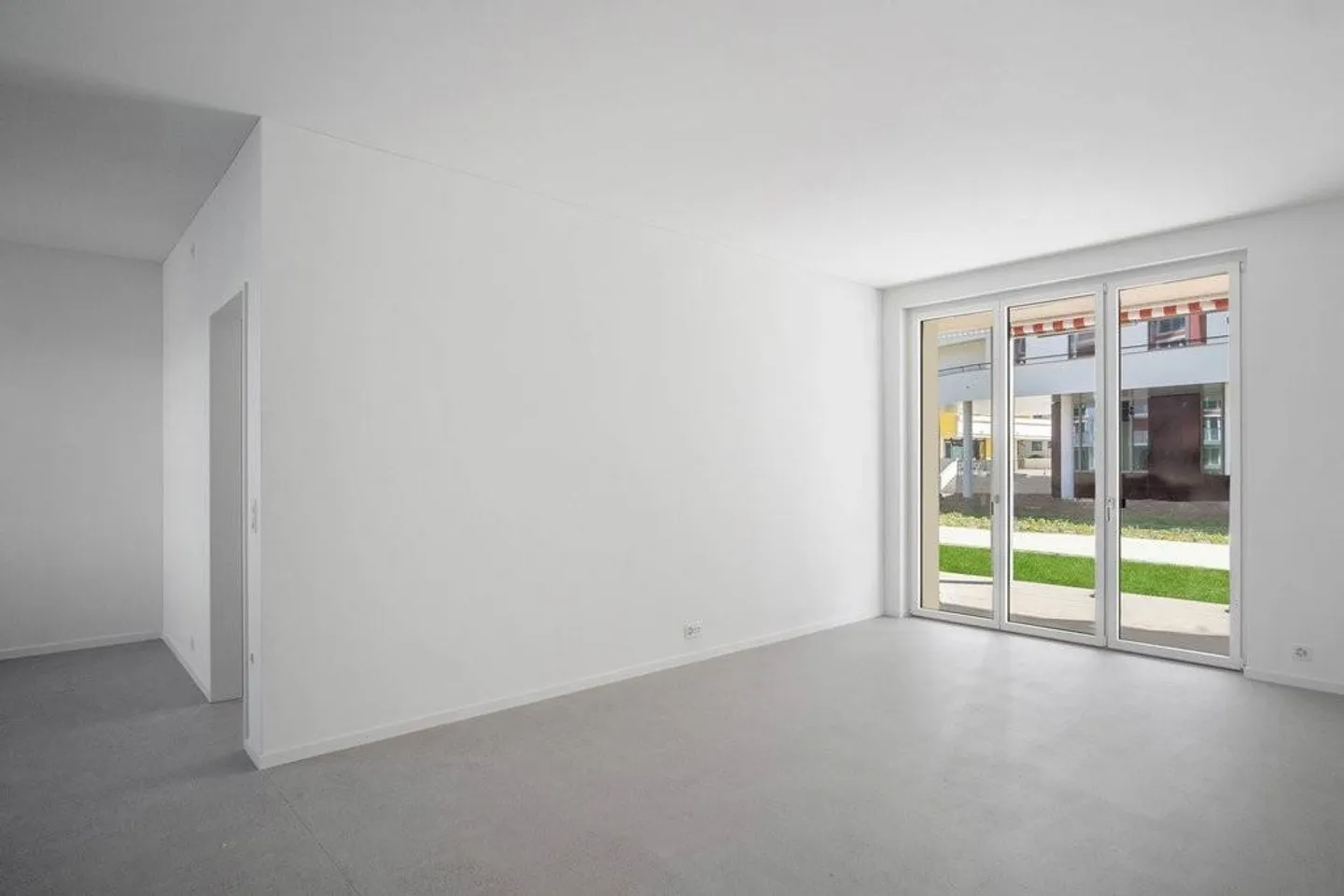 RENT WITHOUT DEPOSIT - Modern Apartment in the Reitmen Urban Development - Photo 6 of 10