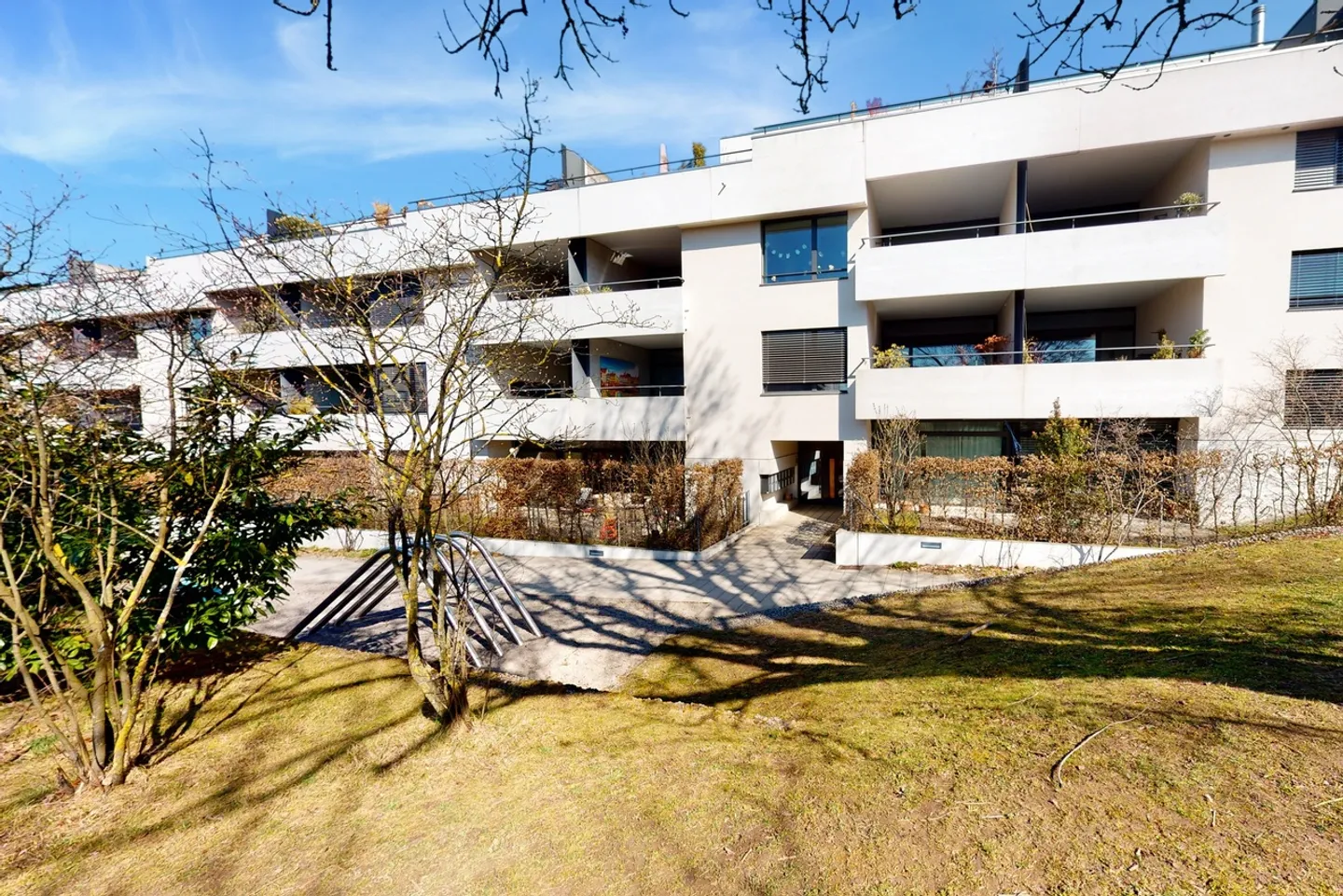 Modernes Apartment mit atemberaubendem Blick - Foto 1 von 9