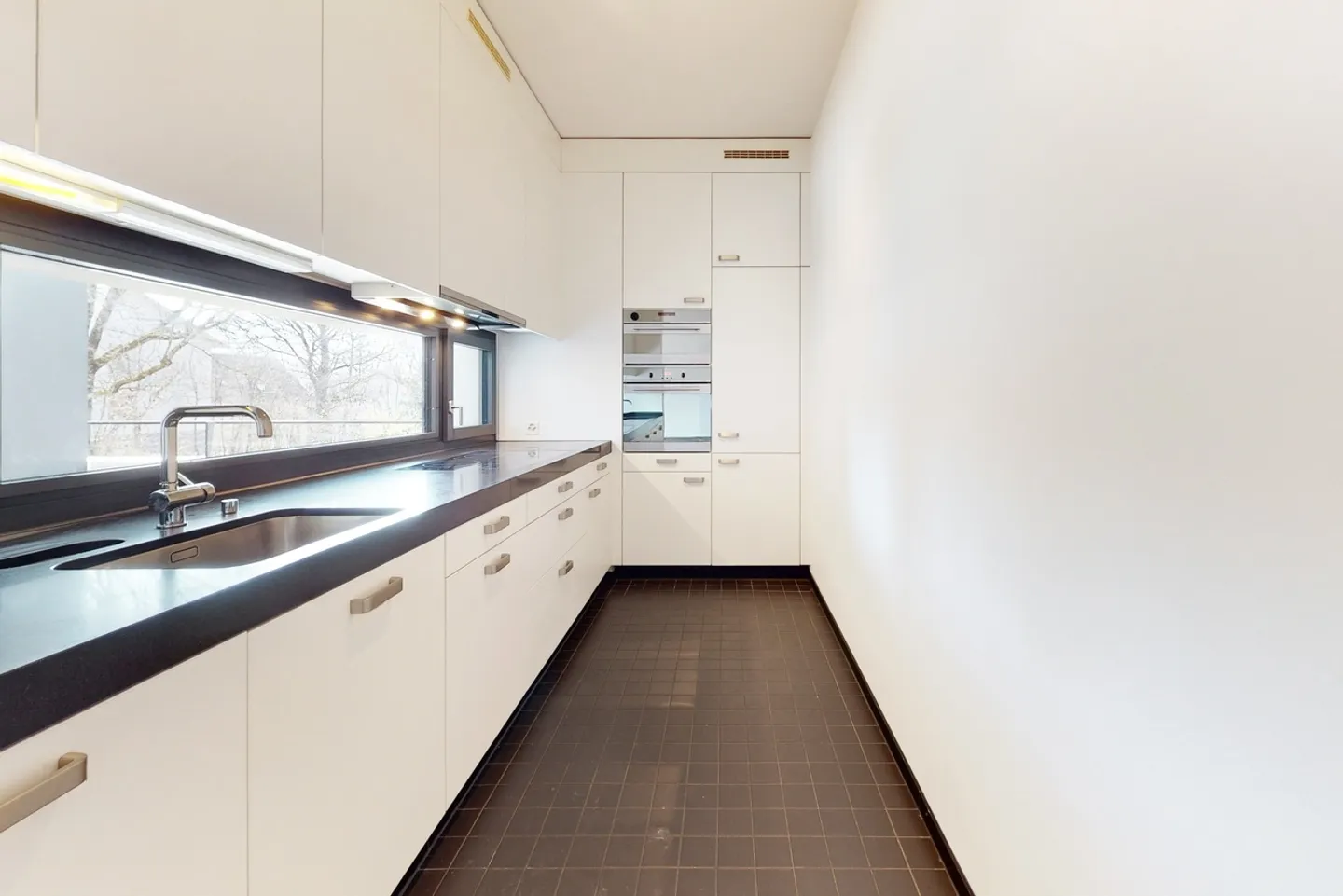 Modernes Apartment mit atemberaubendem Blick - Foto 6 von 9