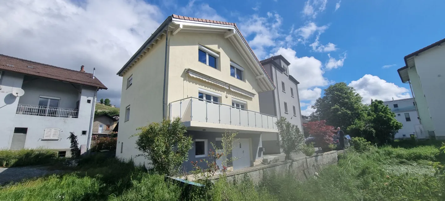 Elegante villa con un appartamento indipendente di 2 stanze - Foto 23 di 28