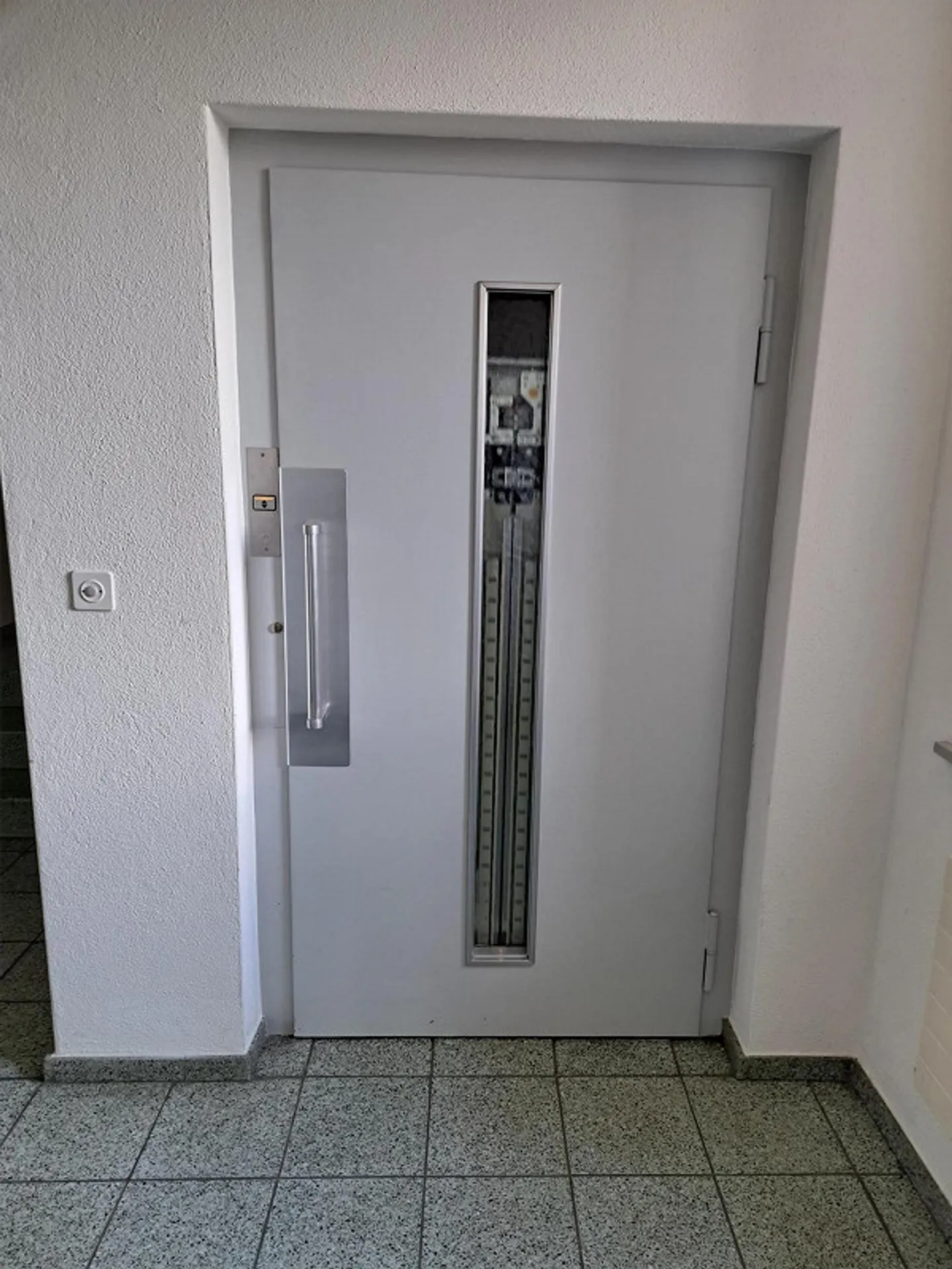 Showroom / Ufficio / Spazio espositivo cercasi direttamente alla stazione - Foto 5 di 7