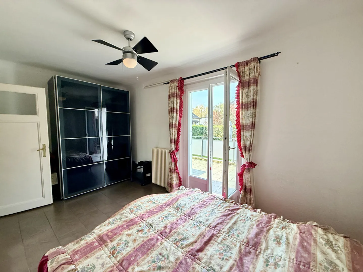 8-room House - Photo 4 of 10