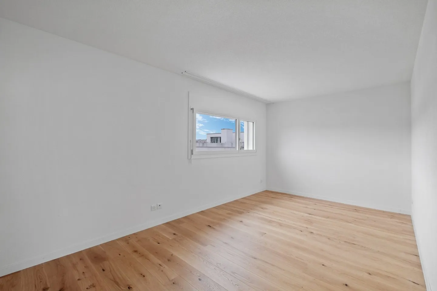 Appartement moderne de 4,5 pièces avec un excellent accès et confort ! - Photo 3 sur 7