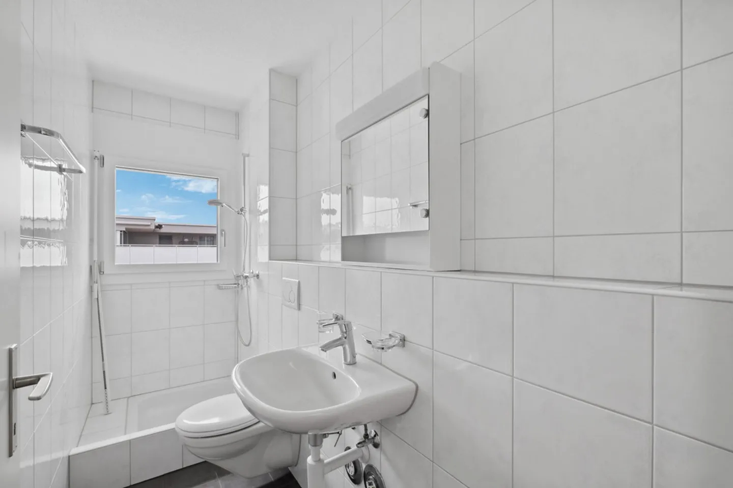 Appartement moderne de 4,5 pièces avec un excellent accès et confort ! - Photo 7 sur 7