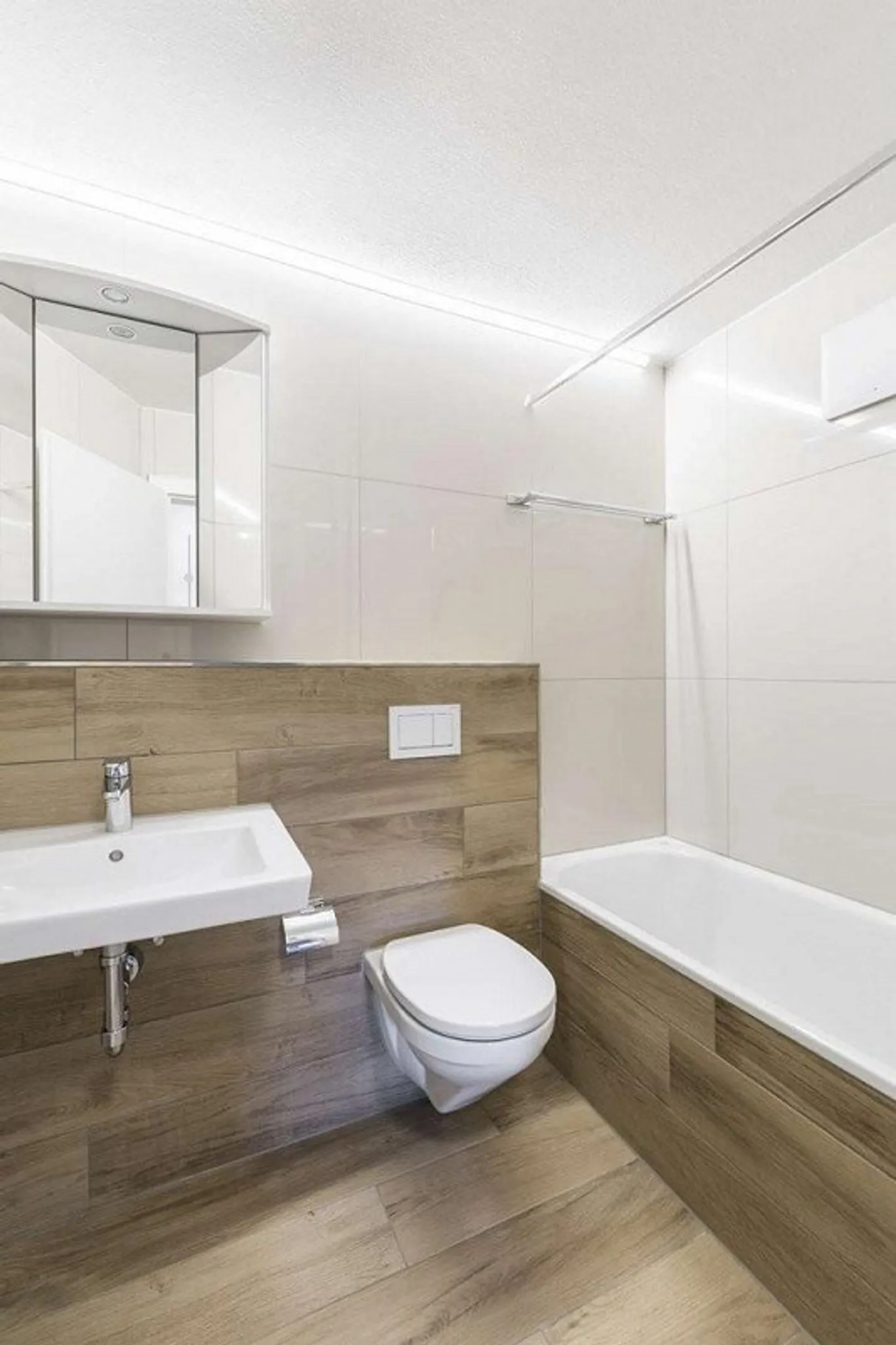 Modern apartment seeks... - Photo 5 of 7