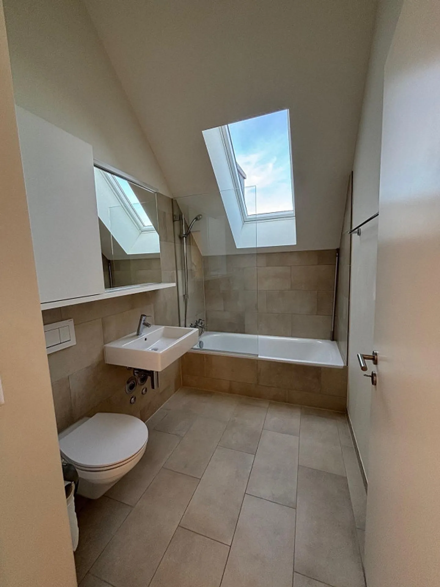 Moderner Loft Nahe dem See - Foto 6 von 9