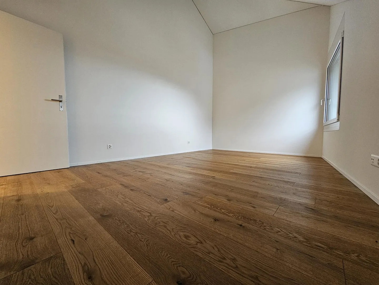 Appartamento unico di 4,5 stanze con vista mozzafiato direttamente a Zen - Foto 8 di 10