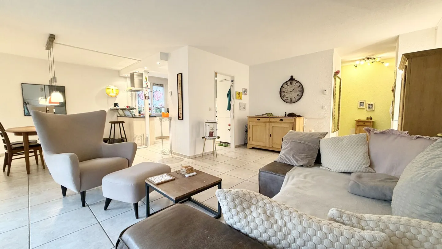 Helle 4.5 Zimmer Wohnung in Lyss - Foto 2 von 10