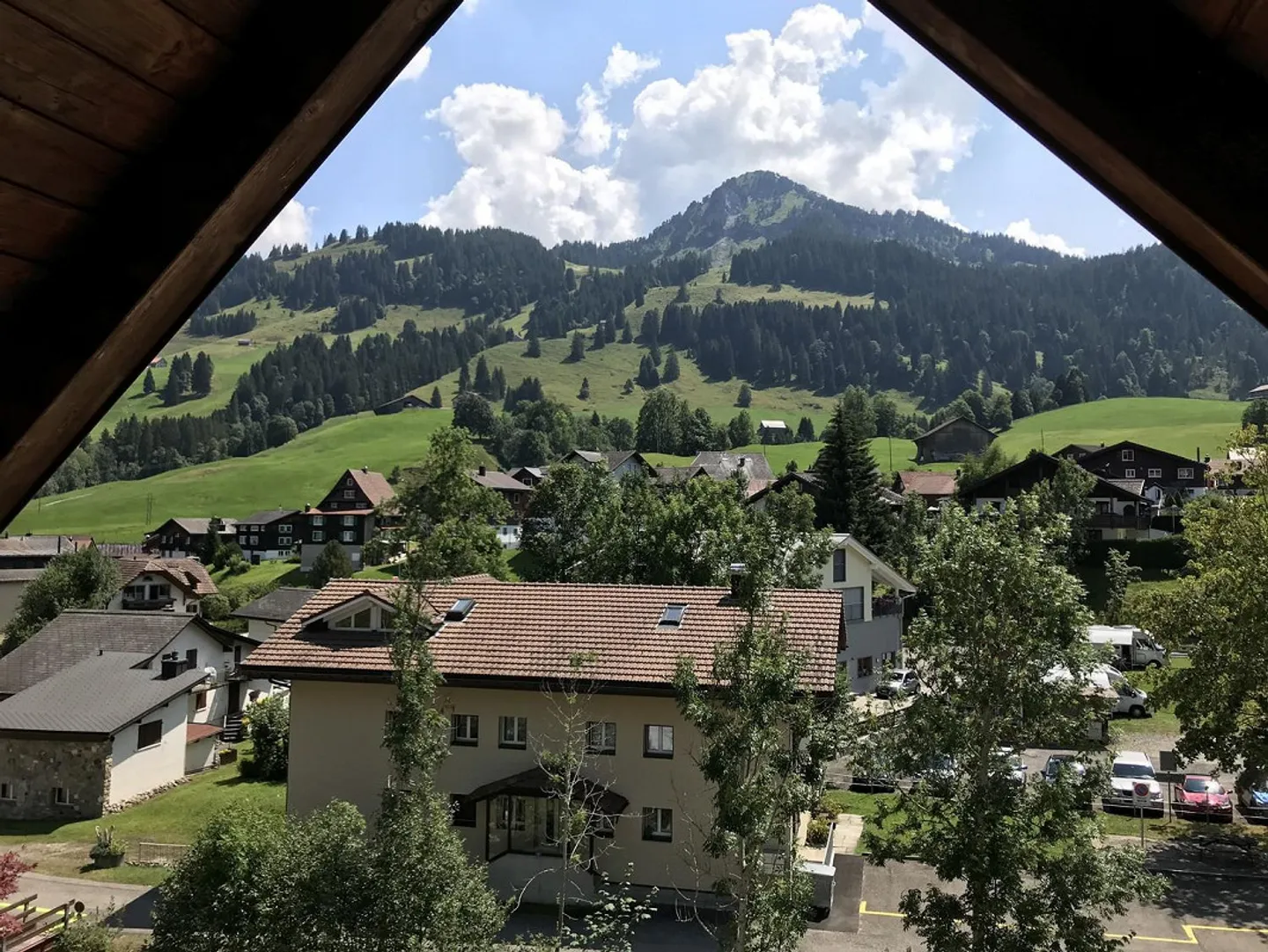 Charmante Wohnung in Oberiberg - Foto 2 von 12